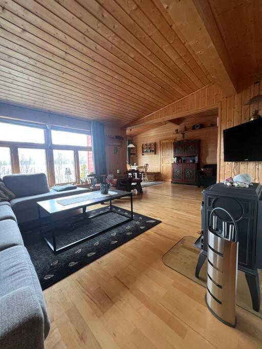 Cozy And Spacious Cabin Svensby Extérieur photo